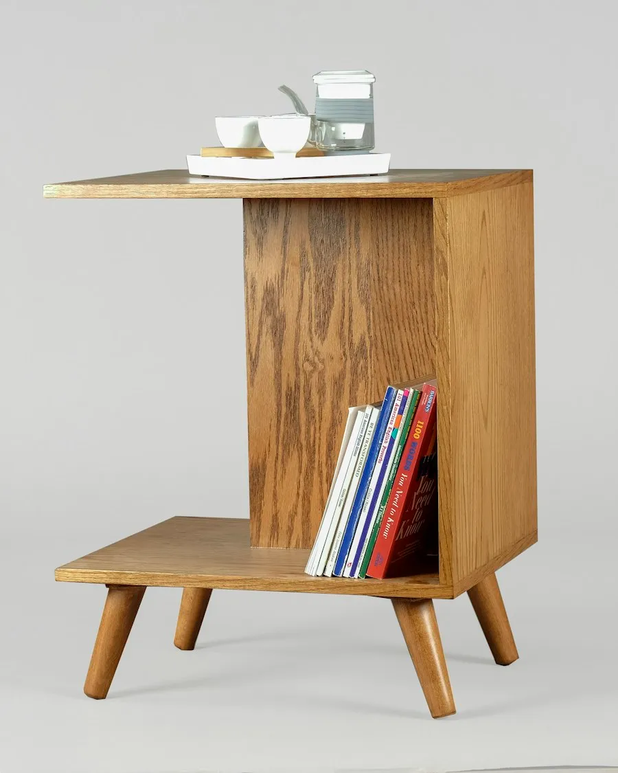 Petit meuble vintage en bois massif garni de livres