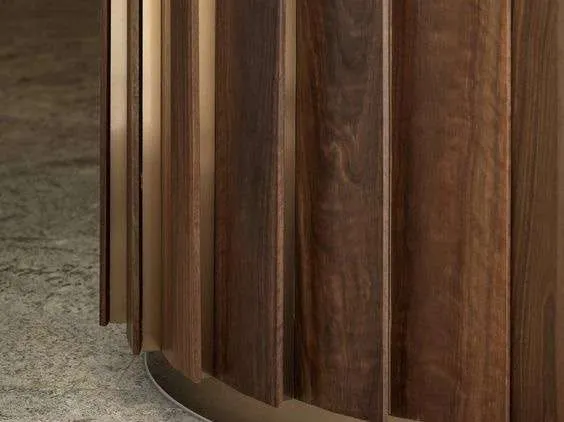 Mur en bois cannelé