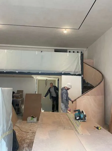 Chantier : l’escalier hélicoïdal avant les finitions